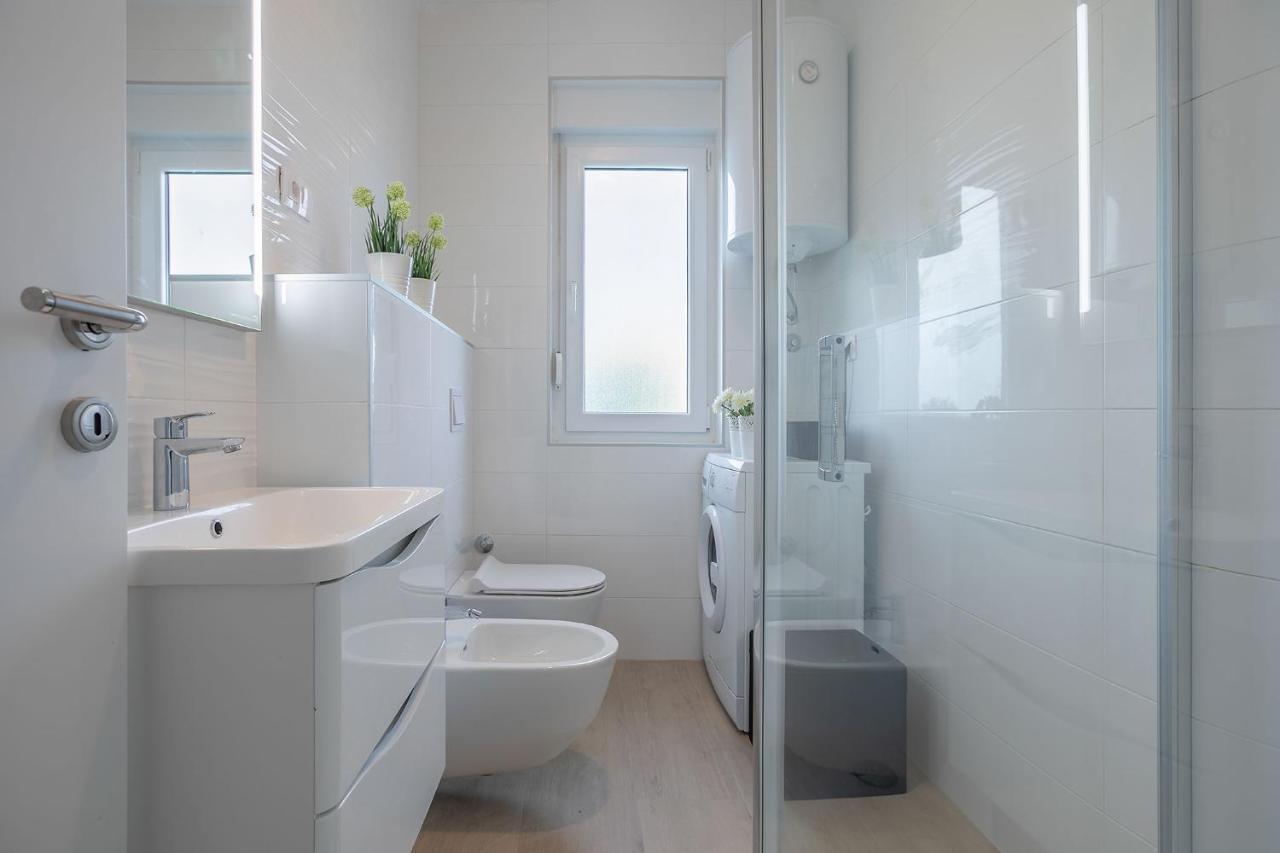 Premium 100M2 Sea View Apartment Ližnjan Екстериор снимка
