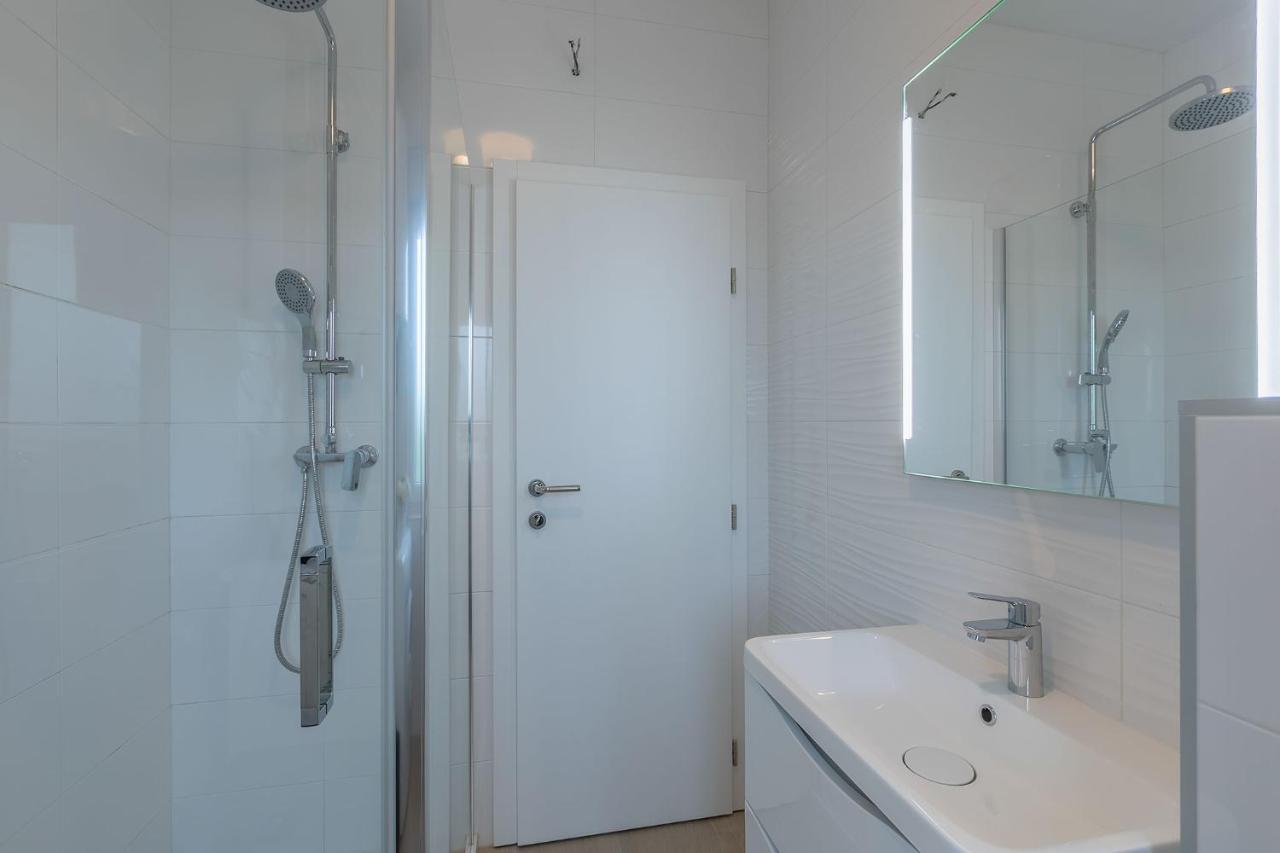 Premium 100M2 Sea View Apartment Ližnjan Екстериор снимка